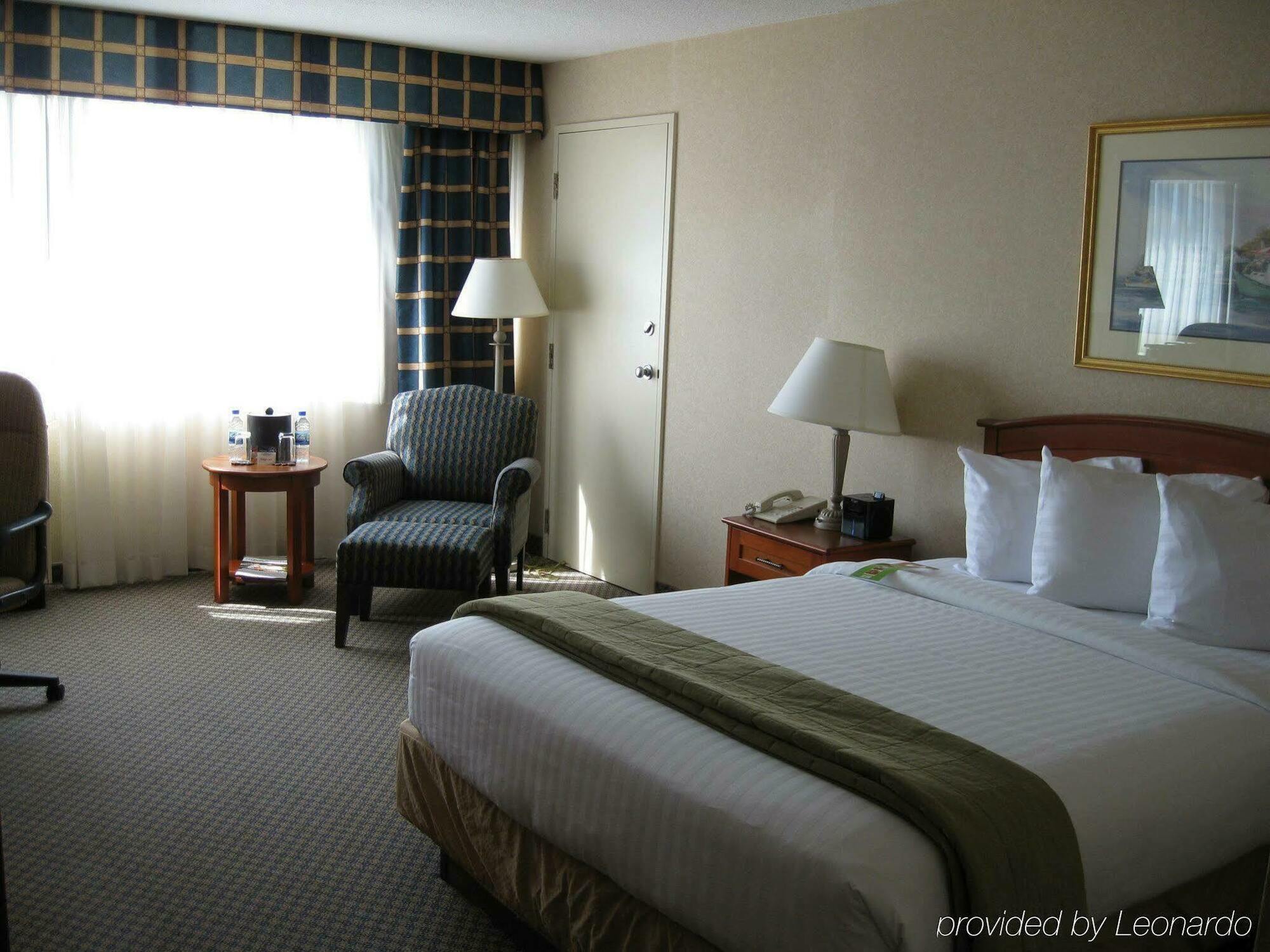 Atlantica Hotel Halifax Room photo